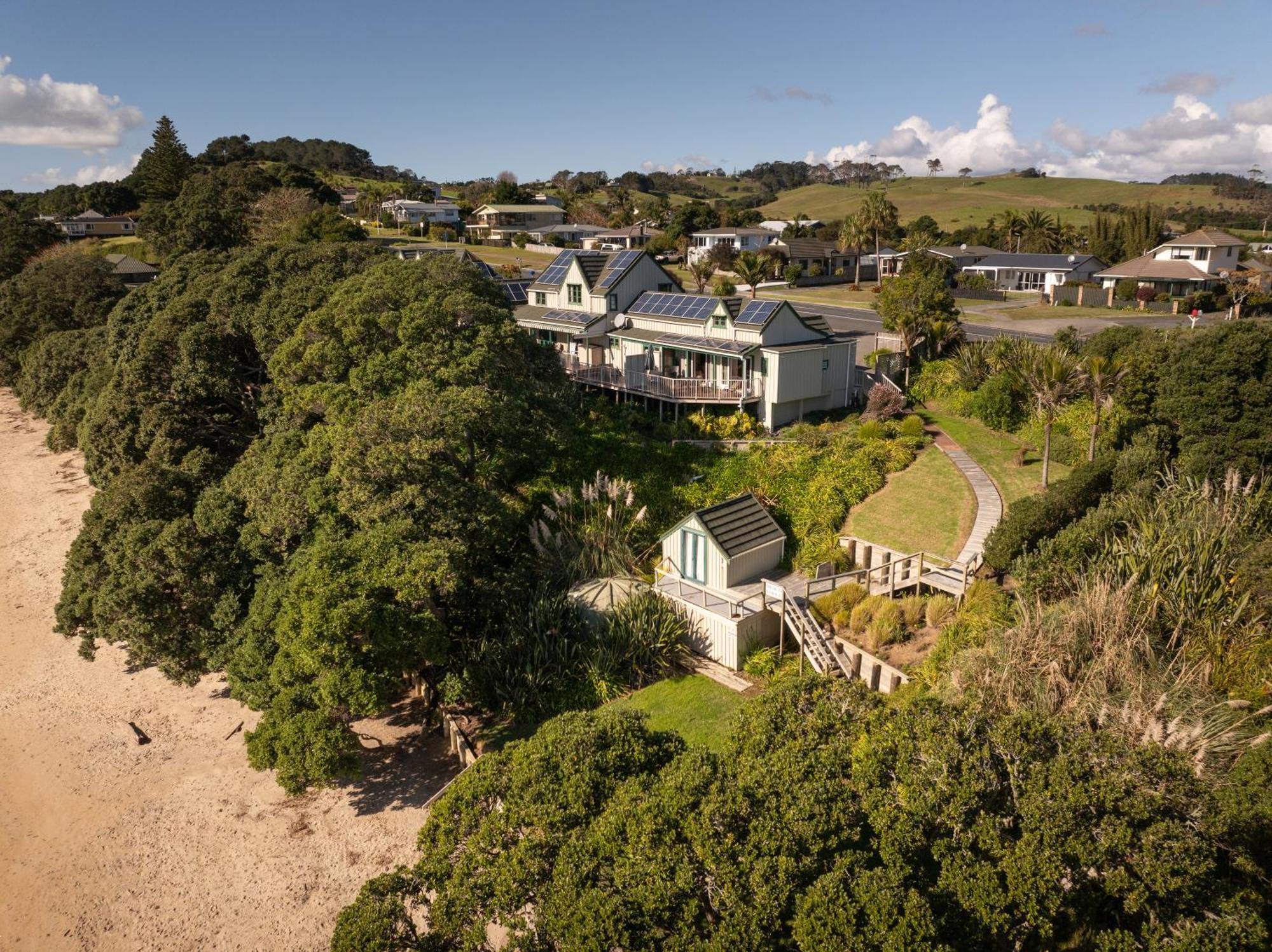 Sunlit Bay Villas Coopers Beach Luaran gambar